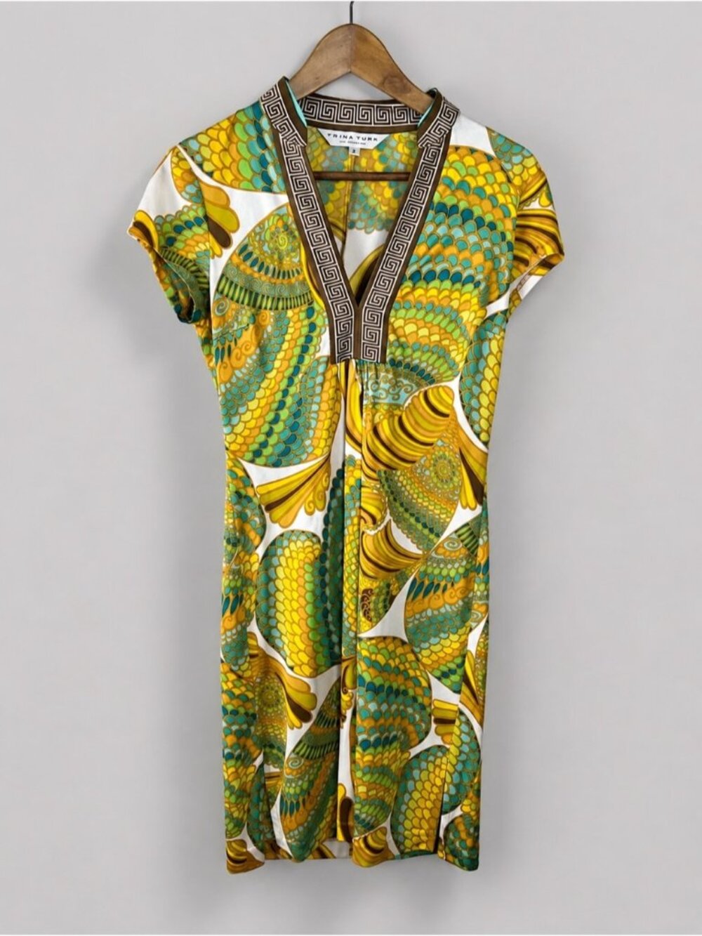 Trina Turk 100% Silk geometric pattern V-Neck Dress Size 2 Brown/Yellow Bohemian